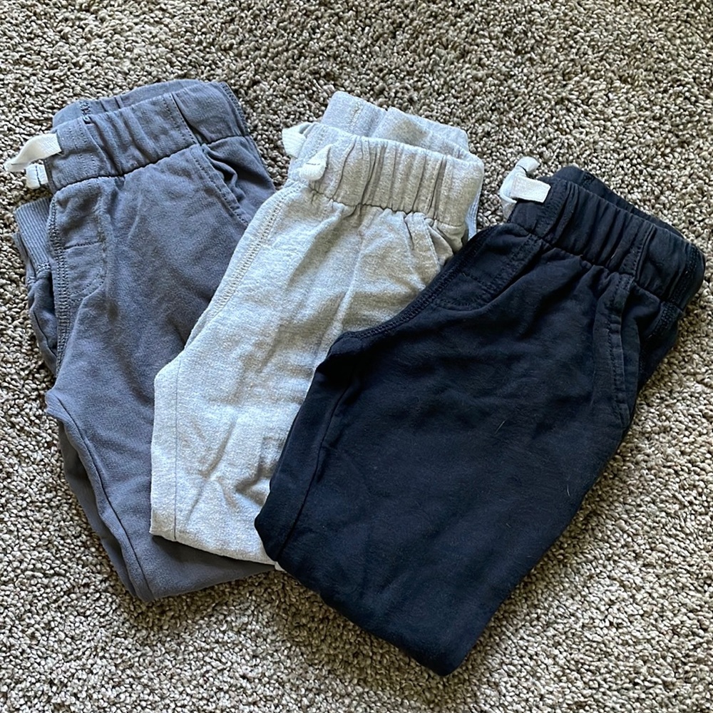 ✨Bundle!✨ Carters Boys’ Size 5 Sweatpants